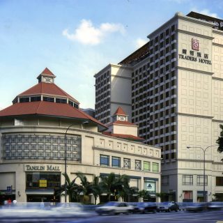 Tanglin Mall / Traders Hotel